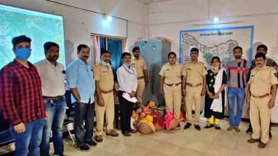 सांगलीत फॉर्म हाऊसवर तब्बल 19 जिवंत नाग, मडकी, पोती, पिशव्यांमध्ये बंदीस्त करण्याचा हेतू काय?