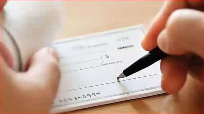 आपला चेक योग्यरीत्या भरा; अन्यथा त्रासाला सामोरं जावं लागणार, या टिप्स फॉलो करा