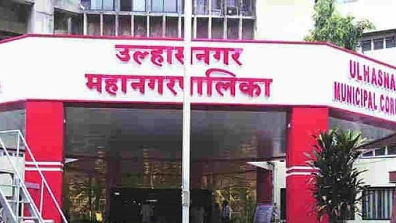 शिवसेनेच्या आमदार, महापौरांचा डम्पिंगविरोधात ठिय्या, पालिकेपासून राज्यापर्यंत सत्ता असतानाही आंदोलन