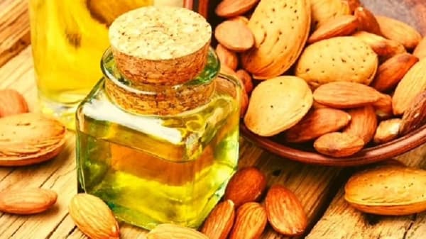 Skin Care : या तेलाचे फक्त दोन थेंब तुमच्या त्वचेच्या सर्व समस्या दूर करू शकतात, कसे वापरायचे ते जाणून घ्या!