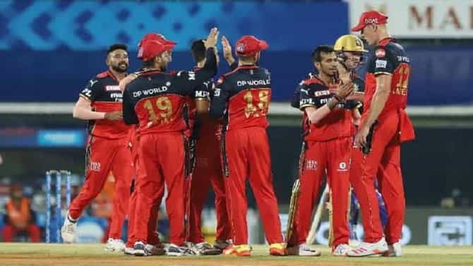 IPL 2021: आरसीबीचा संघ कर्णधार विराट शिवाय युएईला रवाना, संघामध्ये काही महत्त्वाचे बदल