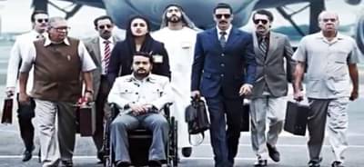 Bell Bottom Review : अक्षय कुमारचा हिट परफॉर्मन्स, लारा दत्ता आणि आदिल हुसैनच्या अभिनयाची वाहवा