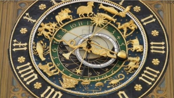 Zodiac Signs | आपल्या जोडीदारासाठी अत्यंत लकी ठरतात या राशीच्या व्यक्ती, आयुष्यात येताच बहार आणतात