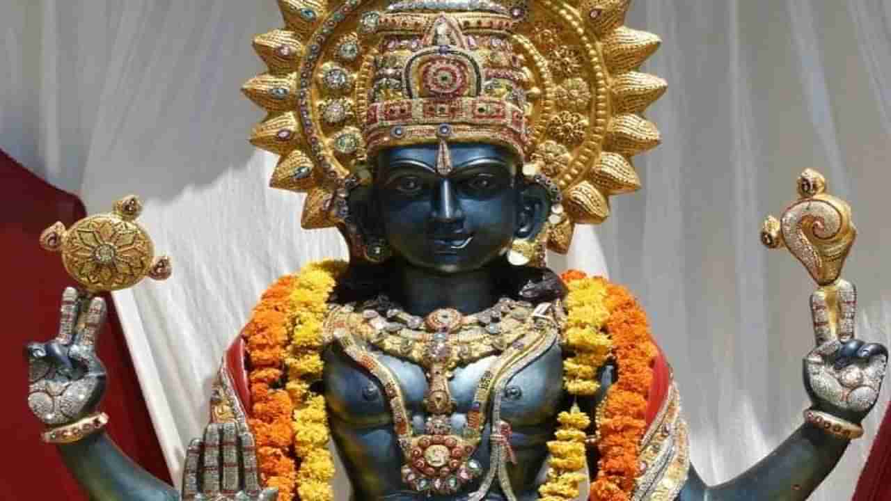 Lord Vishnu Puja Tips | श्री नारायणाची कृपा हवी असेल तर गुरुवारी हे महाउपाय करा, आयुष्यात सुख-समृद्धी लाभेल