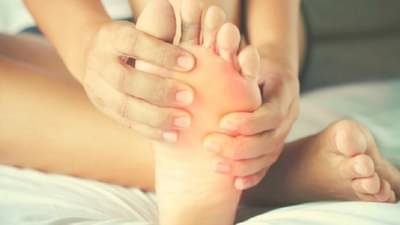 Health Care : पायांची सूज असू शकते या गंभीर आजारांचे लक्षण, दुर्लक्ष करणे पडेल महागात!