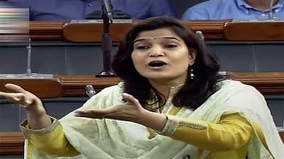 विदर्भातील शिवसेनेच्या सामर्थ्यवान नेत्या, वन वुमेन आर्मी, जाणून घ्या कोण आहेत भावना गवळी?