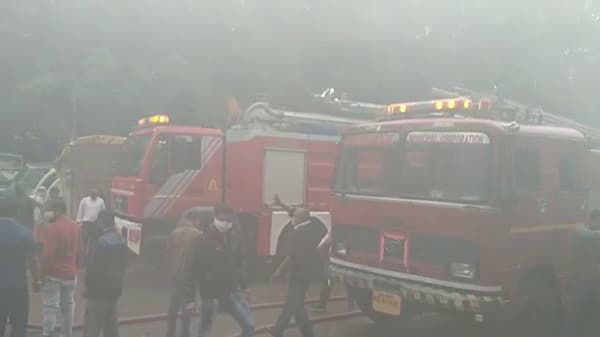 नाशिक मार्केट परिसरातील इलेक्ट्रॉनिक्स दुकानाला भीषण आग, लाखोंचा मुद्देमाल जळून खाक