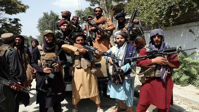 Afghanistan Crises: मुर्खांचं नंदनवन, पंजशीरमध्ये युद्ध पेटलं, तालिबानी खूश, गोळीबारात लहान मुलांसह 17 जणांचा मृत्यू