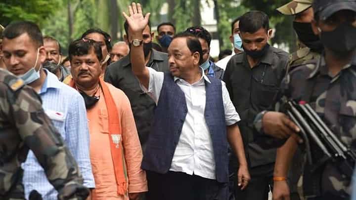 Narayan Rane : नारायण राणेंना अटक करुन कोर्टात हजर करा, नाशिक पोलिसांचे आदेश Narayan Rane : नारायण राणेंना अटक करुन कोर्टात हजर करा, नाशिक पोलिसांचे आदेश