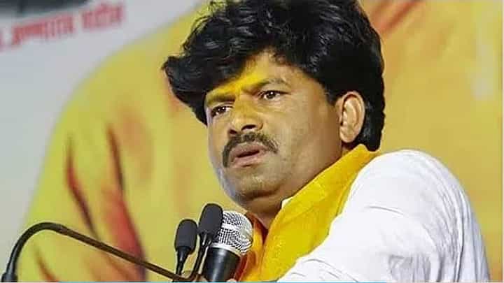 VIDEO : राष्ट्रवादी कधीही विसर्जित होईल, दिलीप वळसे पाटील सावध राहा : गोपीचंद पडळकर VIDEO : राष्ट्रवादी कधीही विसर्जित होईल, दिलीप वळसे पाटील सावध राहा : गोपीचंद पडळकर