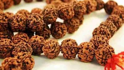 कुंडलीतील अशुभ योग काढू शकतो रुद्राक्ष, जाणून घ्या कसे ते !