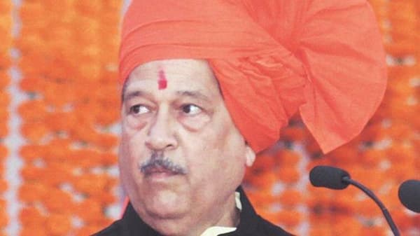संघ स्वयंसेवक, नगरसेवक ते खासदार, जाणून घ्या गिरीश बापटांचा राजकीय प्रवास