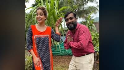 Aai Kuthe Kay Karte : नातं रक्तापलिकडचं...आई कुठे काय करते मालिकेच्या सेटवर अभिनेत्री रुपाली भोसलेला मिळाला नवा भाऊ