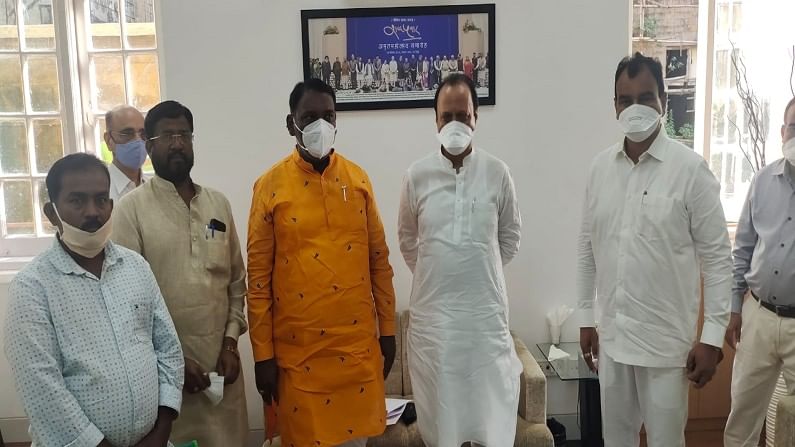 वंचितला धक्का, प्रवक्त्यांसह दोन नगरसेवक राष्ट्रवादीत प्रवेश करणार, अजितदादांची भेट फळाला! वंचितला धक्का, प्रवक्त्यांसह दोन नगरसेवक राष्ट्रवादीत प्रवेश करणार, अजितदादांची भेट फळाला!