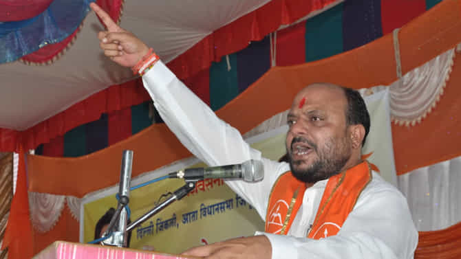पानटपरी चालक ते मंत्री; गुलाबराव पाटलांबाबत हे माहीत आहे का?
