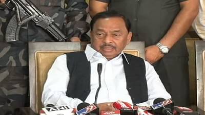 घरात, पिंजऱ्यात राहून काम करणारा मुख्यमंत्री पाहिला नाही, वर्षावर जाऊन गप्पा मारत बसतात