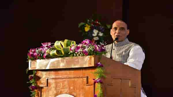 आर्मी स्टेडियमला ऑलिम्पिक गोल्ड मेडल विजेता नीरज चोप्राचं नावं, राजनाथ सिंहांच्या हस्ते खेळाडूंचा सन्मान