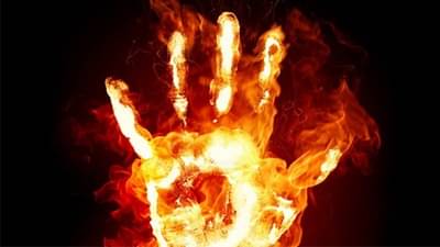 प्रेम एकीवर केलं, लग्न दुसरीसोबतच, पहिलीनं अंगावर रॉकेल ओतून घेतलं, आता जगण्यासाठी संघर्ष