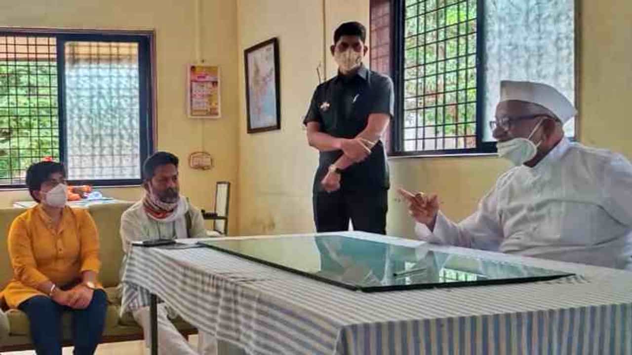 जनता कुंभकर्णासारखी झोपलीय; मी कधीपर्यंत लढू? : अण्णा हजारे
