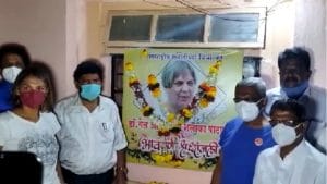 'लढणारी कार्यकर्ती गेली', रामदास आठवले यांनी घेतली गेल ऑम्व्हेट यांच्या कुटुंबीयांची सांत्वनपर भेट