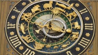 Zodiac Signs | सिंह राशीच्या व्यक्ती नात्यात या 4 गोष्टी शोधत असतात, जाणून घ्या