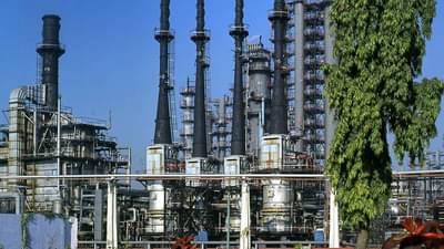 रत्नागिरी रिफायनरीला तीन गावांचा विरोध, ठराव मंजूर; पेच वाढणार?