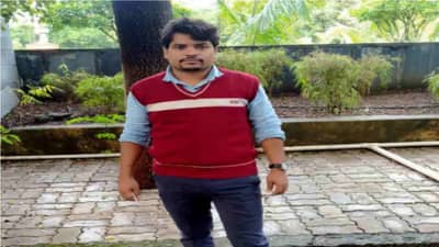 अनाथ आरक्षणाचा पहिला लाभार्थी ! नारायण इंगळे बनला प्रादेशिक वन अधिकारी, यशोमती ठाकूर यांच्याकडून शुभेच्छा