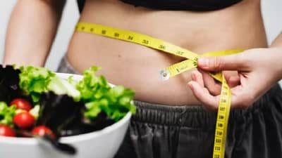 Weight loss Tips : वजन कमी करण्यासाठी या पदार्थांचा नाश्त्यामध्ये समावेश करा! 