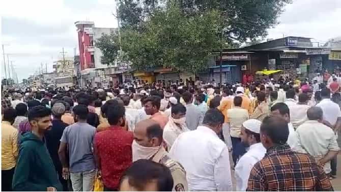 19 वर्षीय तरुणीच्या सोनोग्राफीचा बहाणा, बीडमधील नगराध्यक्ष डॉक्टरने अश्लील चाळे केल्याचा आरोप