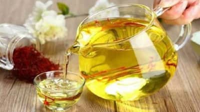 Saffron Water Benefits : केशर पाणी पिणे आरोग्यासाठी अत्यंत गुणकारी, वाचा याबद्दल अधिक!