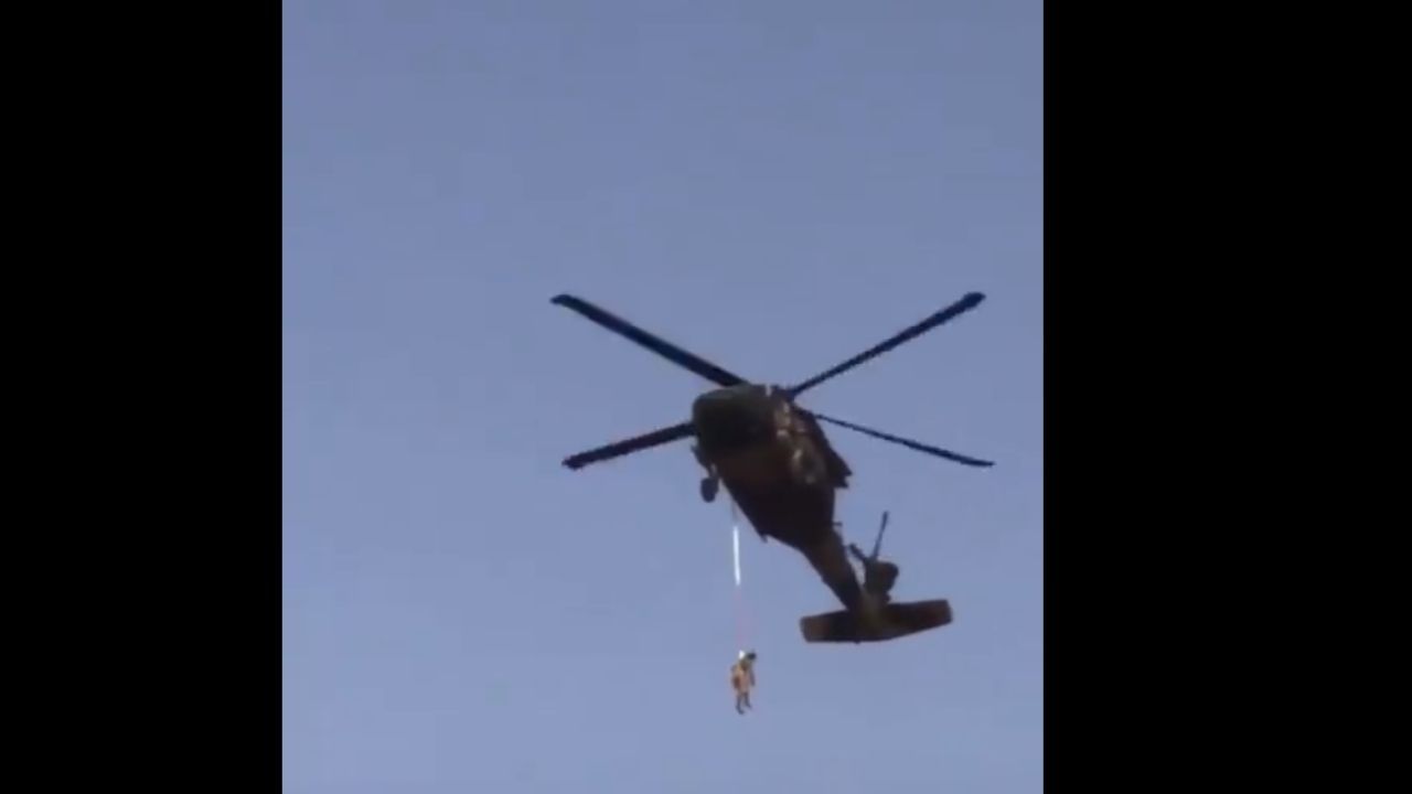 तालिबानने खरंच हेलिकॉप्टरला मृतदेह लटकवला? व्हायरल व्हिडीओमागील सर्वात मोठं सत्य समोर