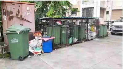 अंबरनाथ शहरात कचराप्रश्न पेटला; नगरपालिकेनं ओला कचरा उचलणं केलं बंद