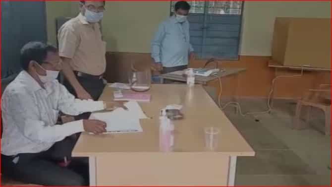 बेळगावात तब्बल 8 वर्षांनी मतदान, महापालिका निवडणुकीत मराठी अस्मिता पणाला!