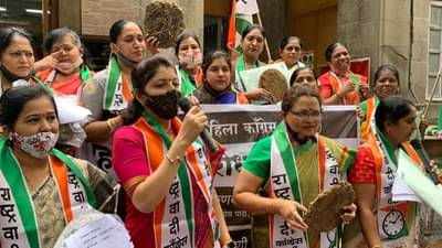 राष्ट्रवादीच्या महिला आघाडीकडून पंतप्रधानांना शेणाच्या गोवऱ्या भेट; चाकणकरांच्या नेतृत्वात राज्यभरात आंदोलन