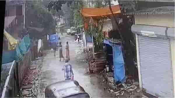 घरात लटकवलेली पँट चोरली, खिशातल्या एटीएम कार्डवरच आयता पिन नंबर सापडला, मग काय...