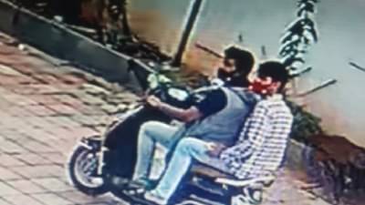 पुण्यात माजी आमदाराच्या पुतण्याच्या घरी चोरी, 100 तोळे सोन्यासह लाखोंची लूट