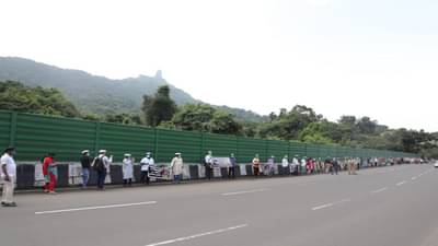 कर्नाळा पक्षी अभयारण्यातील वन्य जीवांच्या संरक्षणासाठी मानवी साखळी, उपाययोजना न केल्यास तीव्र आंदोलनाचा स्वयंसेवी संस्थांचा इशारा
