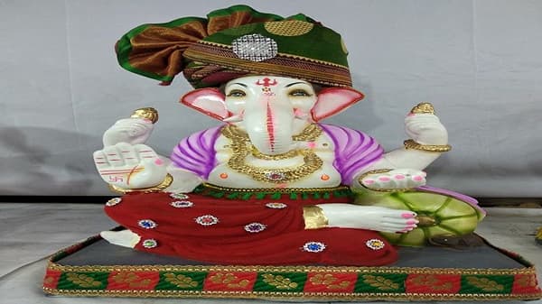 काळजाचा ढोल, श्वासाच्या झांजा; नाशकात फेटेधारी दगडू शेट यांच्या मूर्तीला तुफान मागणी