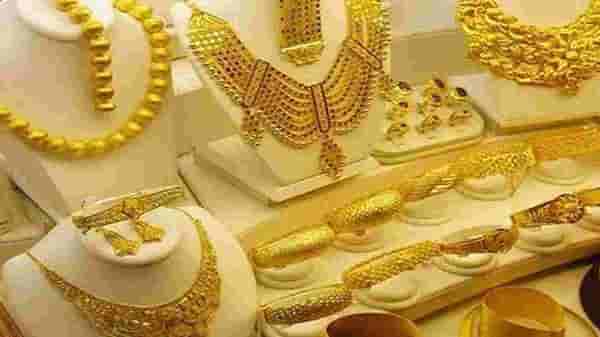 Gold-Silver Rate : सोन्याच्या भावात तेजी, जाणून घ्या किती महाग झालं 10 ग्रॅम सोनं?