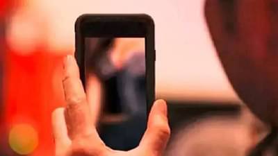 माझ्याकडे तुझ्या पत्नीचे अश्लील फोटो आणि व्हिडीओ, 10 लाख दे नाहीतर.., कोल्हापुरात एका व्यक्तीला आरोपीची धमकी