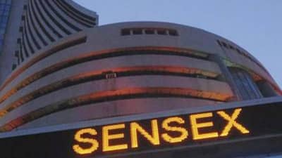 एका दिवसात सेन्सेक्स 1200 अंकांनी घसरला, बाजार 60 हजारांच्या खाली बंद