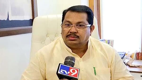 ‘बॅकलॅाग भरा अन्यथा कारवाईस तयार राहा’ मंत्री असूनही नागपूर मेट्रो विरोधात मोठी भूमिका स्वीकारणार’, विजय वडेट्टीवारांचा इशारा