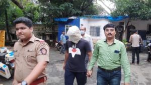 कॉलेज विद्यार्थिनीच्या घरी सेक्स टॉईज पाठवले, मुंबईत 26 वर्षीय तरुणाला अटक