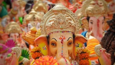 Ganeshotsav 2021 LIVE Updates | रत्नागिरीत गौरीसोबत पाच दिवसांच्या गणपतींचे थाटात विसर्जन