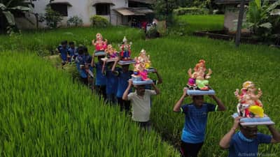 Ganesh Chaturthi 2021 | महाराष्ट्राचे आराध्य दैवत गणपती बाप्पाचं आज आगमन, भाविकांमध्ये मोठा उत्साह