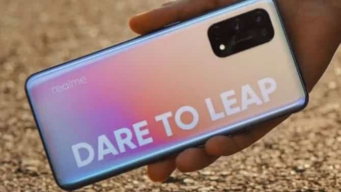 6000 रुपयांच्या डिस्काऊंटसह Realme चा 5G फोन खरेदीची संधी, सोबत 21,000 रुपयांची एक्सचेंज ऑफर