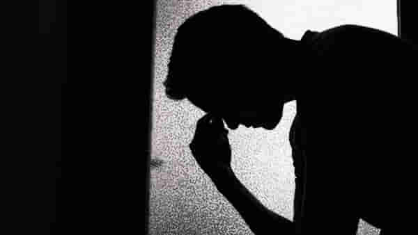 लॉकडाऊनमुळे आत्महत्यांच्या घटना वाढल्या, 31-50 वयोगटात आत्महत्येचं प्रमाण सर्वाधिक; तज्ज्ञांनी दिला हा सल्ला