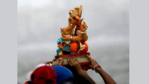 दीड दिवसांच्या बाप्पाला आज निरोप, ठाण्यात मोठा बंदोबस्त; भक्तांना अँटिजेन टेस्ट बंधनकारक