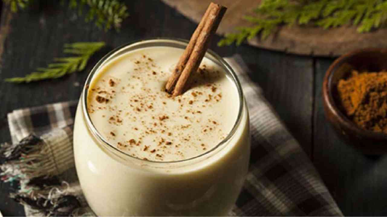 Cinnamon Milk : दालचिनीचे दूध आरोग्यासाठी अत्यंत गुणकारी, वाचा अधिक!