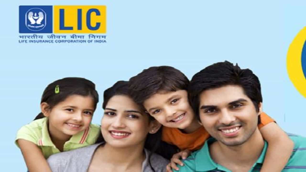 एलआयसीची न्यू जीवन मंगल पॉलिसी ही मायक्रो इन्शुरन्स टर्म स्कीम आहे. यामध्ये पॉलिसीचा कालावधी पूर्ण झाल्यानंतर संपूर्ण प्रिमीयमची रक्कम परत केली जाते. ही पॉलिसी फक्त 60 रुपयांच्या परवडणाऱ्या प्रीमियमवर मिळू शकते. या पॉलिसीमध्ये डेथ बेनिफिट देखील दिला जातो. जर पॉलिसीधारक अकाली मरण पावला किंवा अपघातामुळे अपंगत्व आले तर एलआयसी त्याच्या कुटुंबाला आर्थिक लाभ देते.